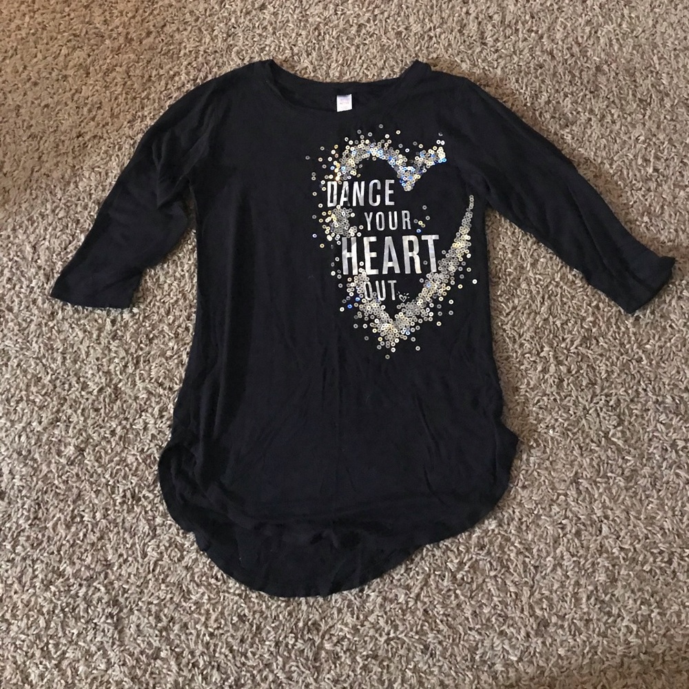 Black 3/4 sleeve shirt with sequin detail.